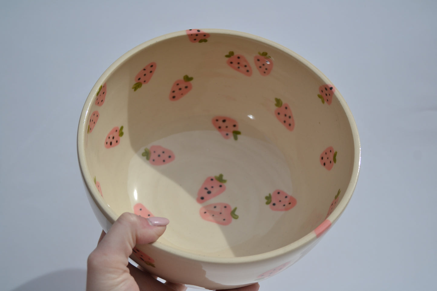 Strawberry Serving Bowl Medium