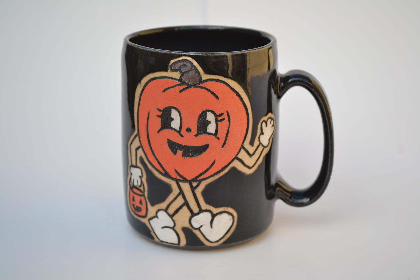 Retro Pumpkin Mug Black
