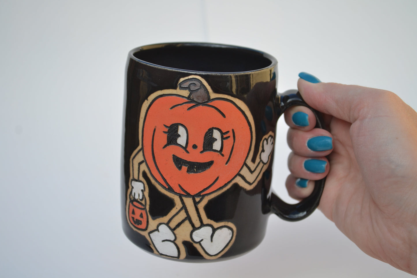 Retro Pumpkin Mug Black