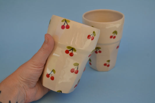 Cherry Facetted Cup